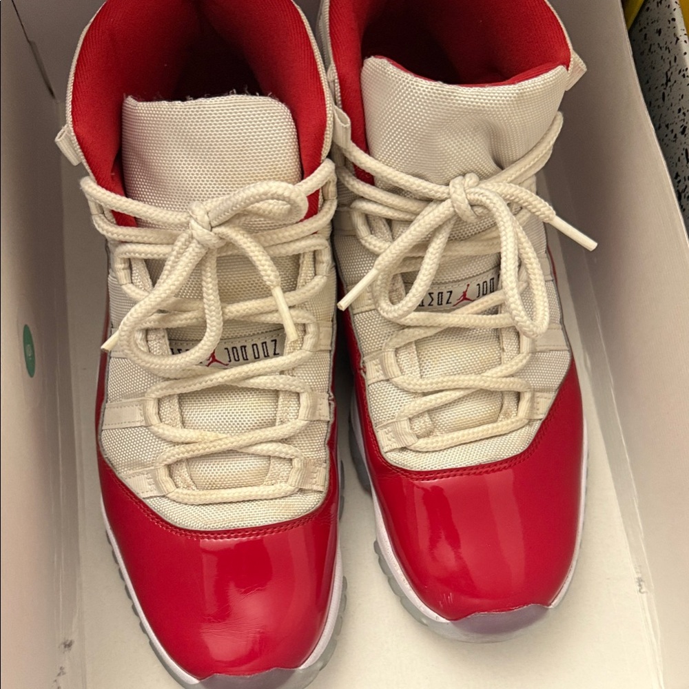 men’s jordan 11 cherry size 12